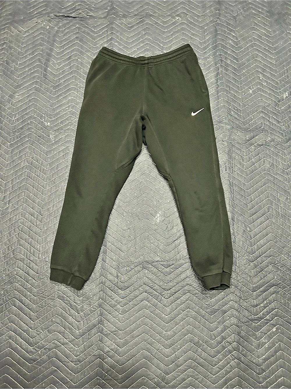 Nike Jogger Pants in Green Size Medium Like New